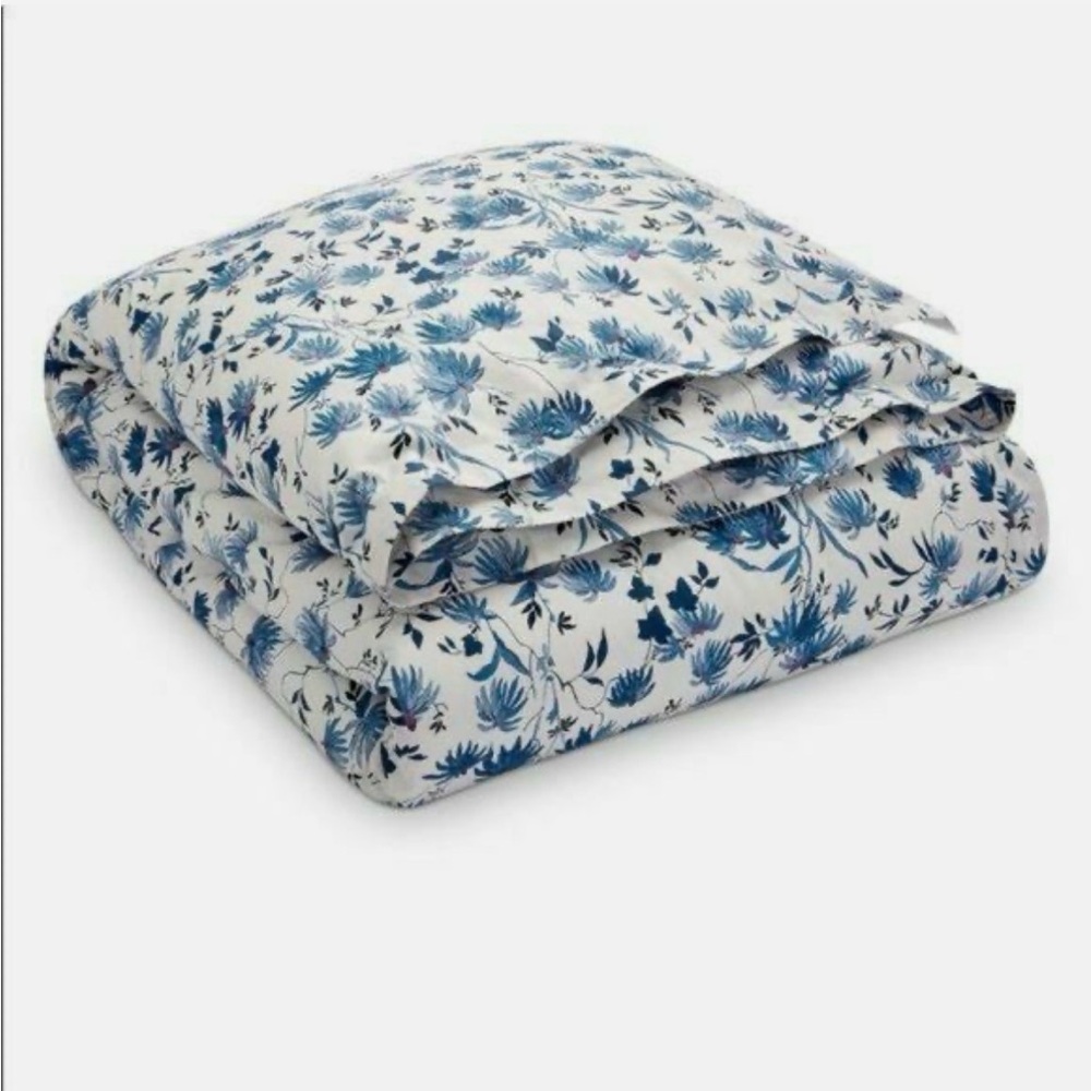 Like New $355 Ralph Lauren Adelaide Comforter! Queen White Blue Pink Floral - Picture 2 of 8